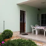 דירה Noela