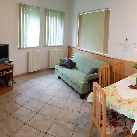 Noela Apartment *